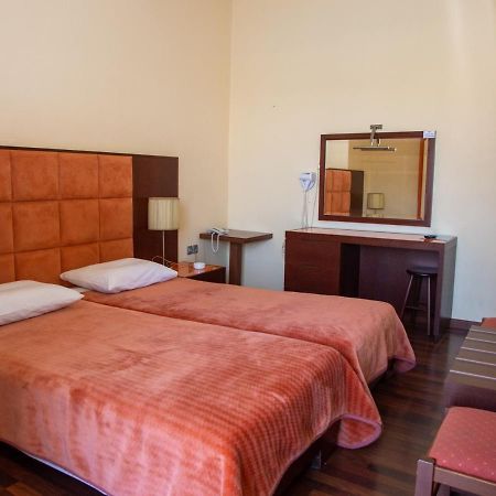 Hotel Lefkadi レフカンディ・ハルキス エクステリア 写真